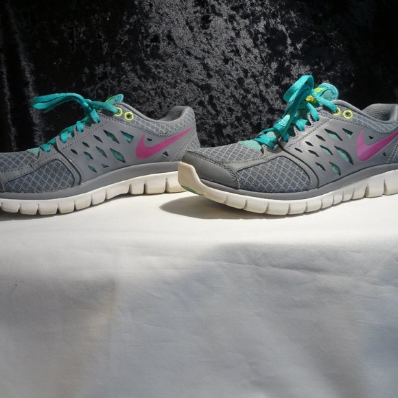 Nike -Flex Run 2013-Womens- size 7 - Picture 4 of 7